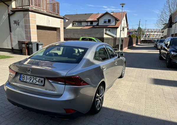 Lexus IS cena 87000 przebieg: 119413, rok produkcji 2017 z Białystok małe 631